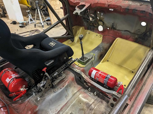 Repose pied 205 GTi groupe A