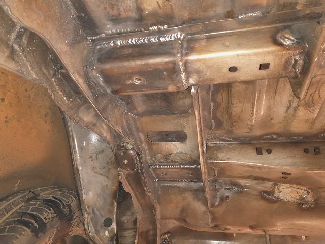 Modification ancrage amortisseur 205